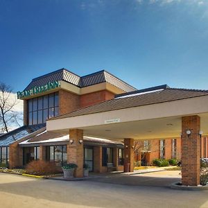 Pear Tree Inn St. Louis Airport